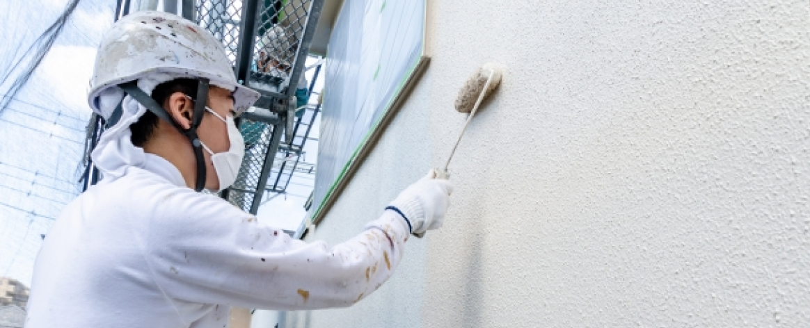 外壁塗装作業の様子