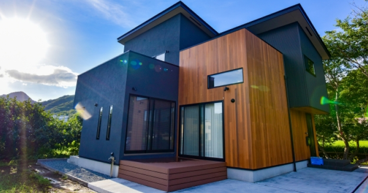 デザイン性の高い戸建ての外観