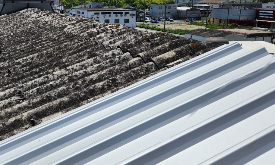 屋根カバー工法
