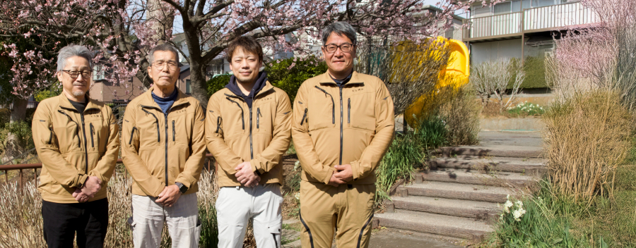 スタッフ集合写真