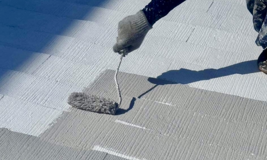 屋根塗装の様子