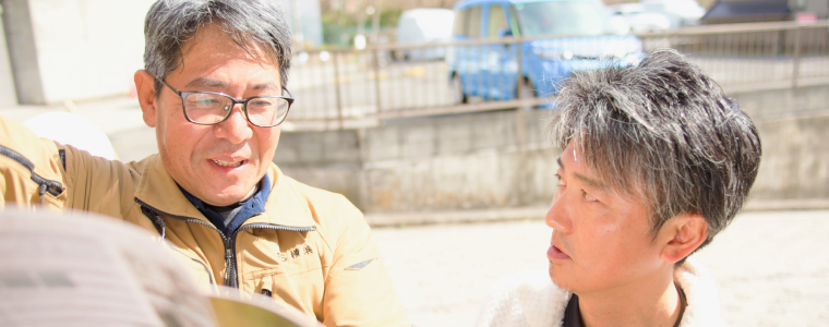 お客様へご提案する様子