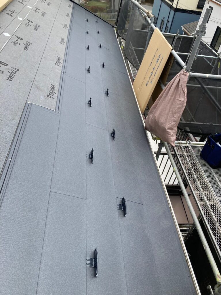 横浜市南区屋根カバー工事-A邸-雪止め