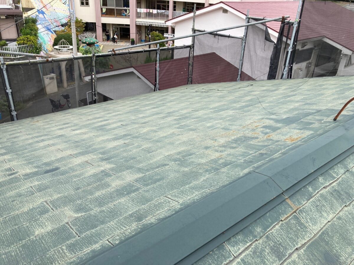 藤沢市H邸屋根カバー工事シルキーG2ブラックー施工前